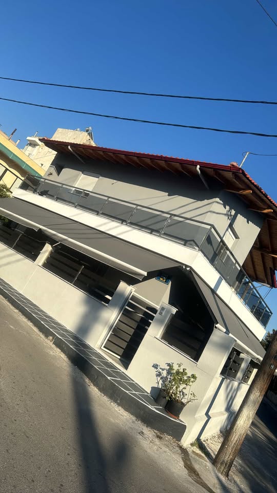Παραδομένη μονοκατοικία
