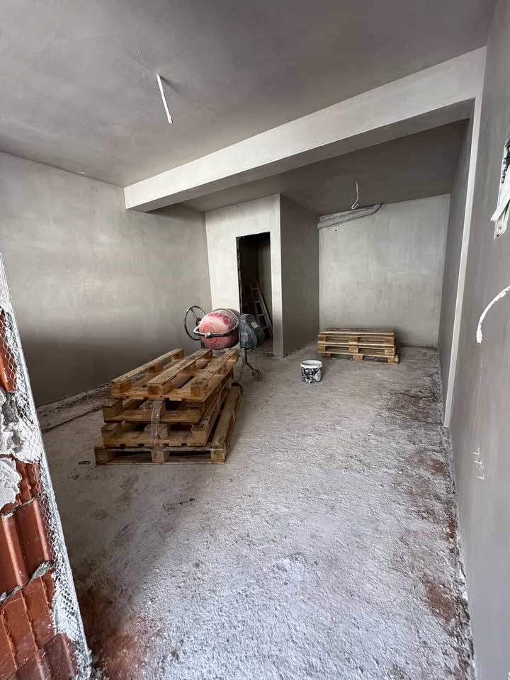 Εσωτερικός χώρος κατά τη διάρκεια εργασιών σοβά
